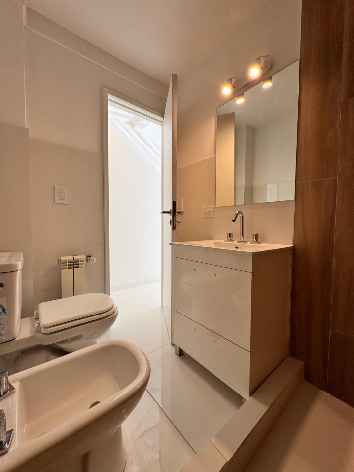 Venta 2AMB RECICLADO BALCON SALIENTE CENTRO 