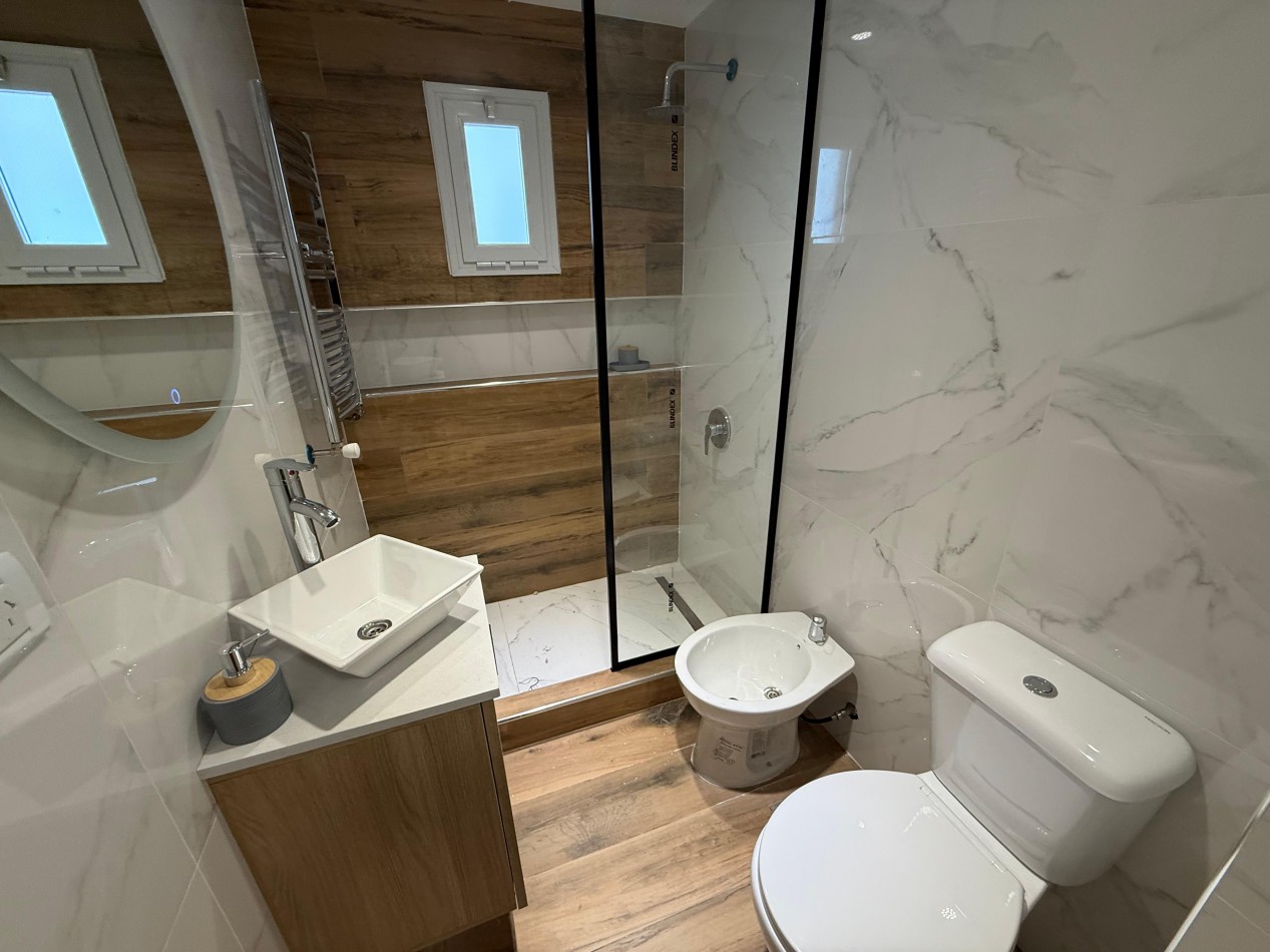 VENTA 3AMB RECICLADO COCHERA FIJA BALCON CENTRO 