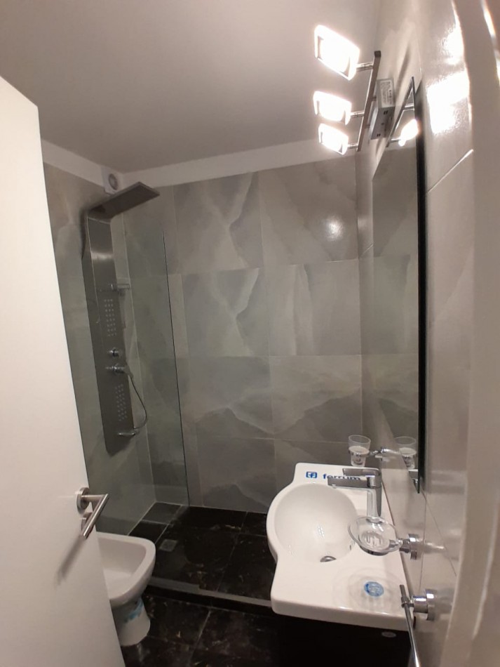 VENTA 2AMB CON DEPENDENCIA CENTRO BALCON