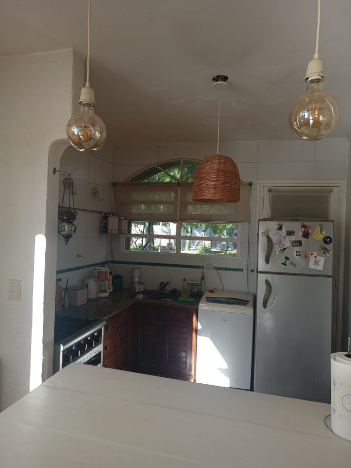 VENTA CASA EXCELENTE 4 AMB APTO CREDITO PILETA y PARQUE en BARRIO LOS TILOS.-CONSULTE