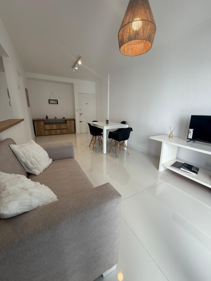 VENTA 3AMB RECICLADO CENTRO COCHERA y BALCON 