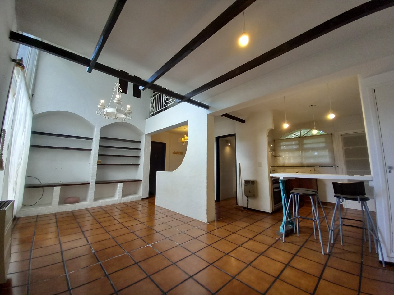 VENTA CASA EXCELENTE 4 AMB APTO CREDITO PILETA y PARQUE en BARRIO LOS TILOS.-CONSULTE