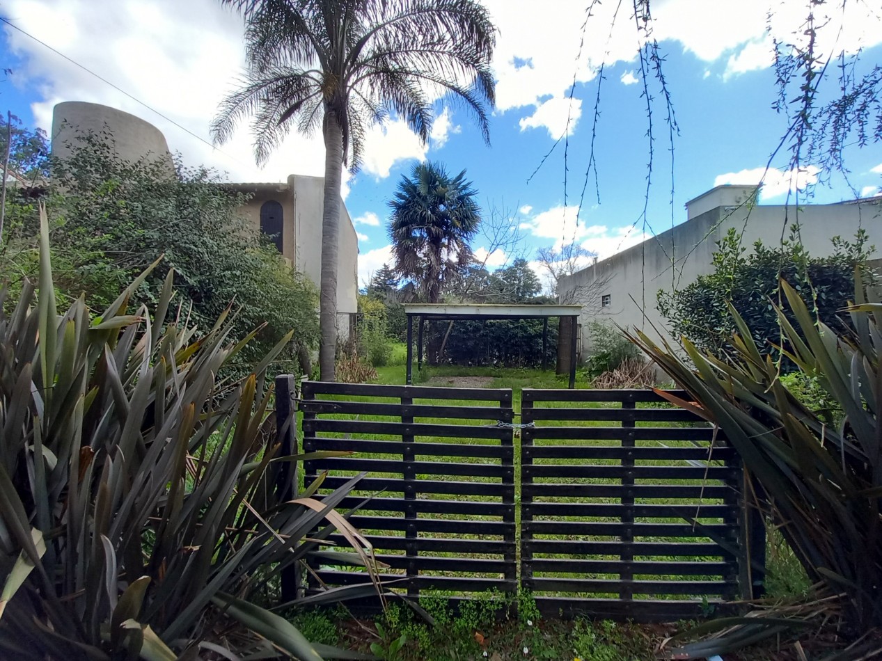 VENTA CASA EXCELENTE 4 AMB APTO CREDITO PILETA y PARQUE en BARRIO LOS TILOS.-CONSULTE