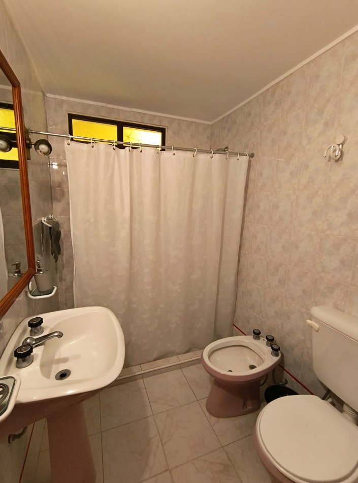 VEBTA de 2 CASAS FRENTE AL MAR BARRIO SAN JACINTO-EXCELENTE INVERSION