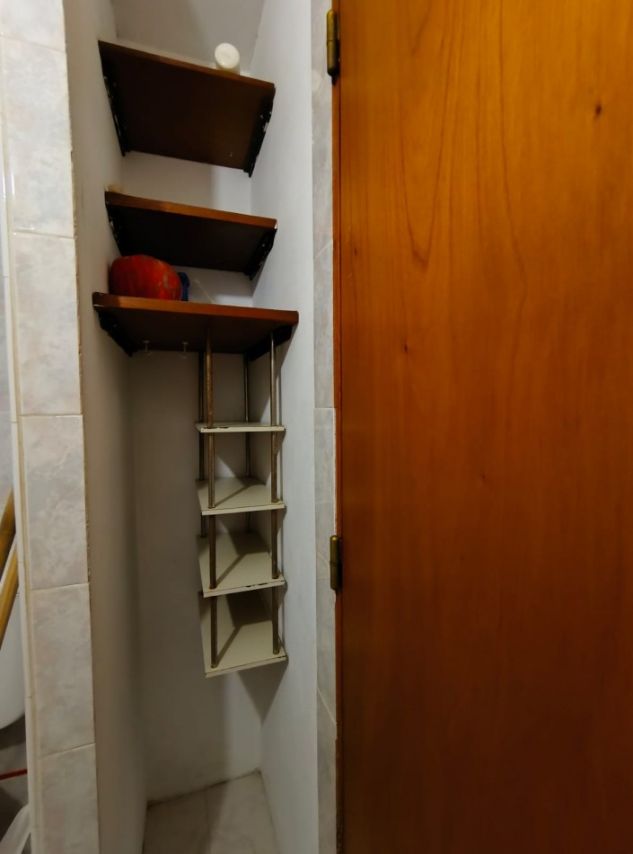 VEBTA de 2 CASAS FRENTE AL MAR BARRIO SAN JACINTO-EXCELENTE INVERSION