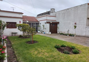 Venta CASA 3AMB COCHERA PARQUE LOTE PROPIO