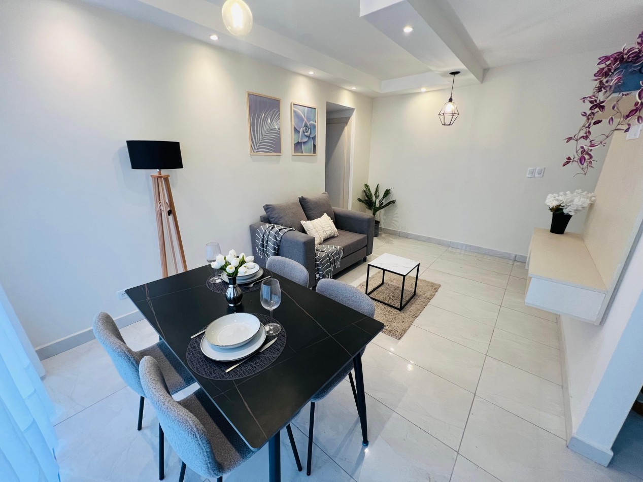 Venta departamento 2 ambientes con balcon en el centro