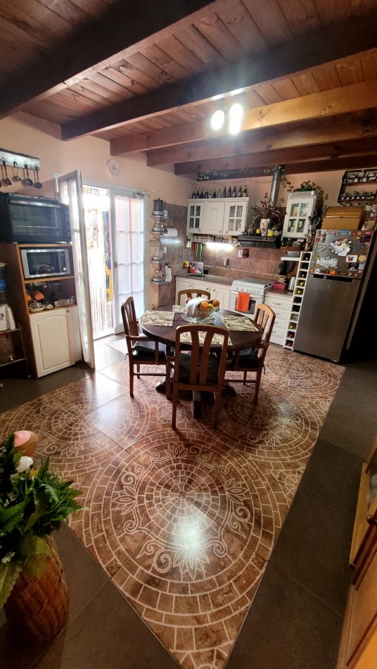 Casa 5 Ambientes con Parrilla y Piscina en Barrio San Patricio