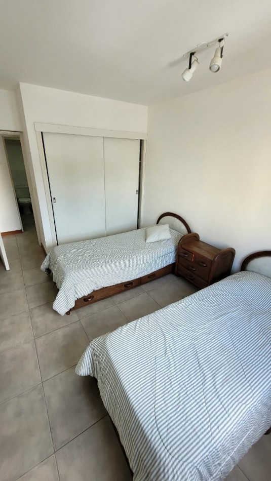 Oportunidad en Zona Guemes Luminoso 3 Amb. con Cochera Cubierta