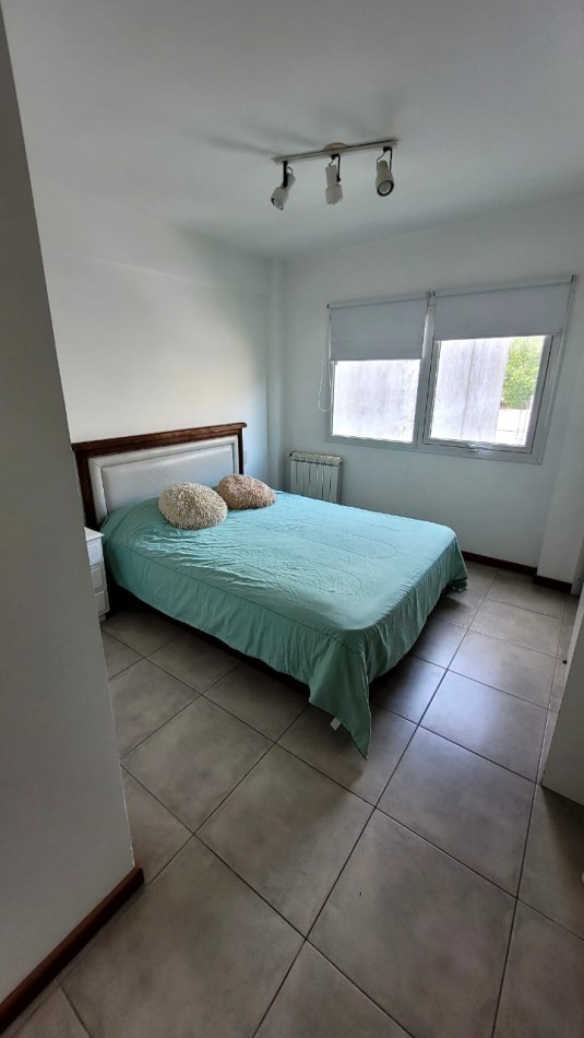 Oportunidad en Zona Guemes Luminoso 3 Amb. con Cochera Cubierta