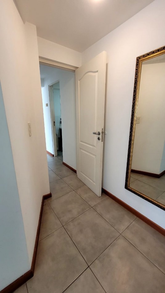 Oportunidad en Zona Guemes Luminoso 3 Amb. con Cochera Cubierta