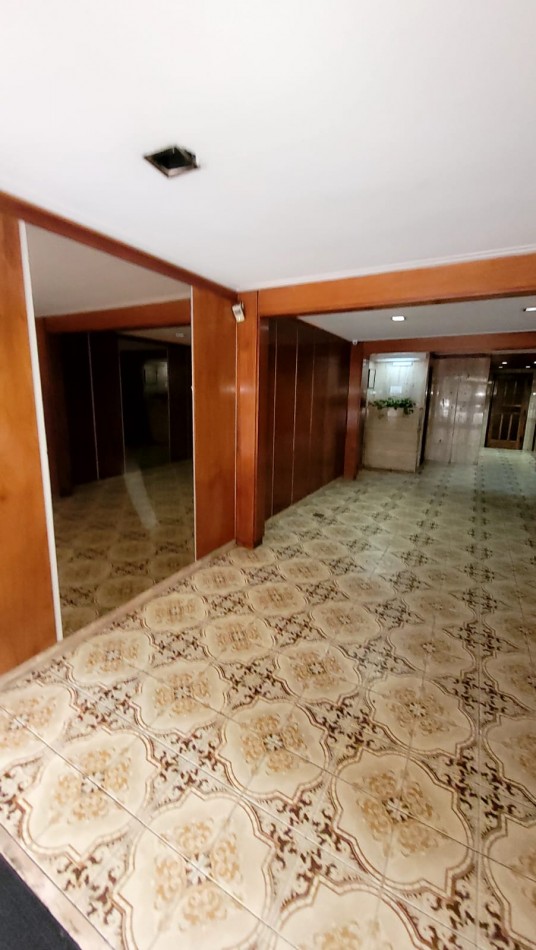 Amplio Depto 4 Amb. con Balcones Al Frente, Dependencia y Baulera