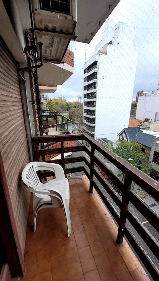 Amplio Depto 4 Amb. con Balcones Al Frente, Dependencia y Baulera