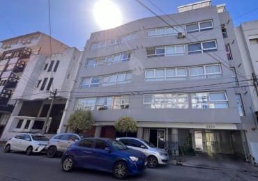 Oportunidad en Zona Guemes Luminoso 3 Amb. con Cochera Cubierta