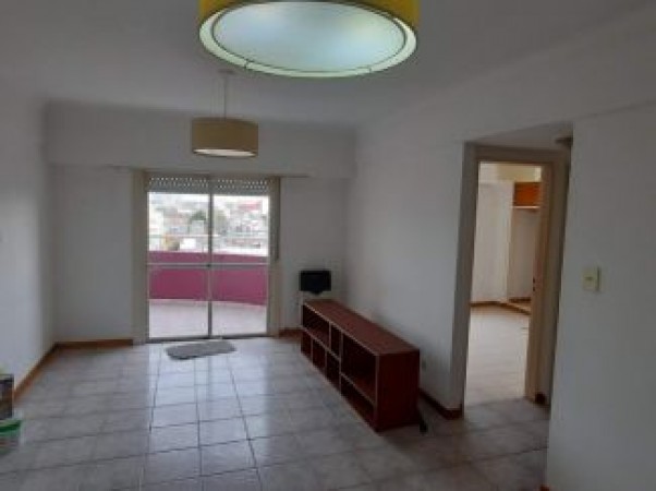 VENTA DEPARTAMENTO 2 AMB CON BALCON