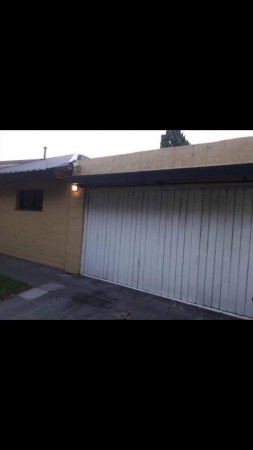 VENTA CASA 4 AMB CON JARDIN 