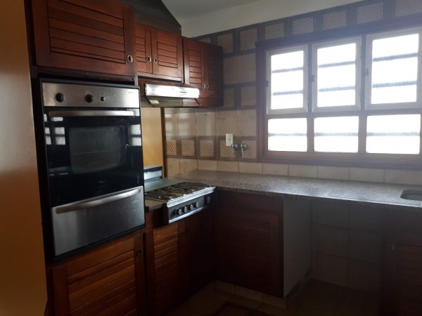 CHALET EN VENTA 5 AMB CON JARDIN Y PILETA