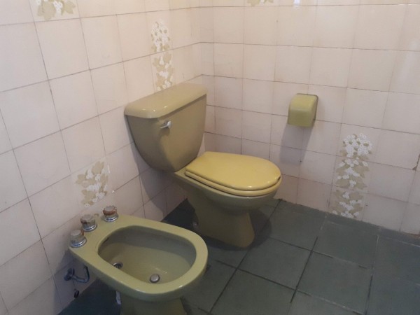 CHALET EN VENTA 5 AMB CON JARDIN Y PILETA
