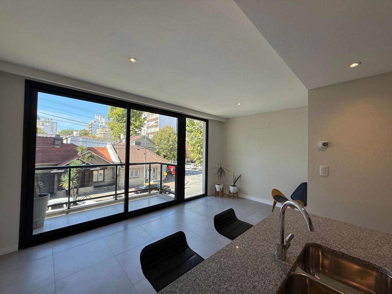 VENTA DEPARTAMENTO 2 AMB CON BALCON 
