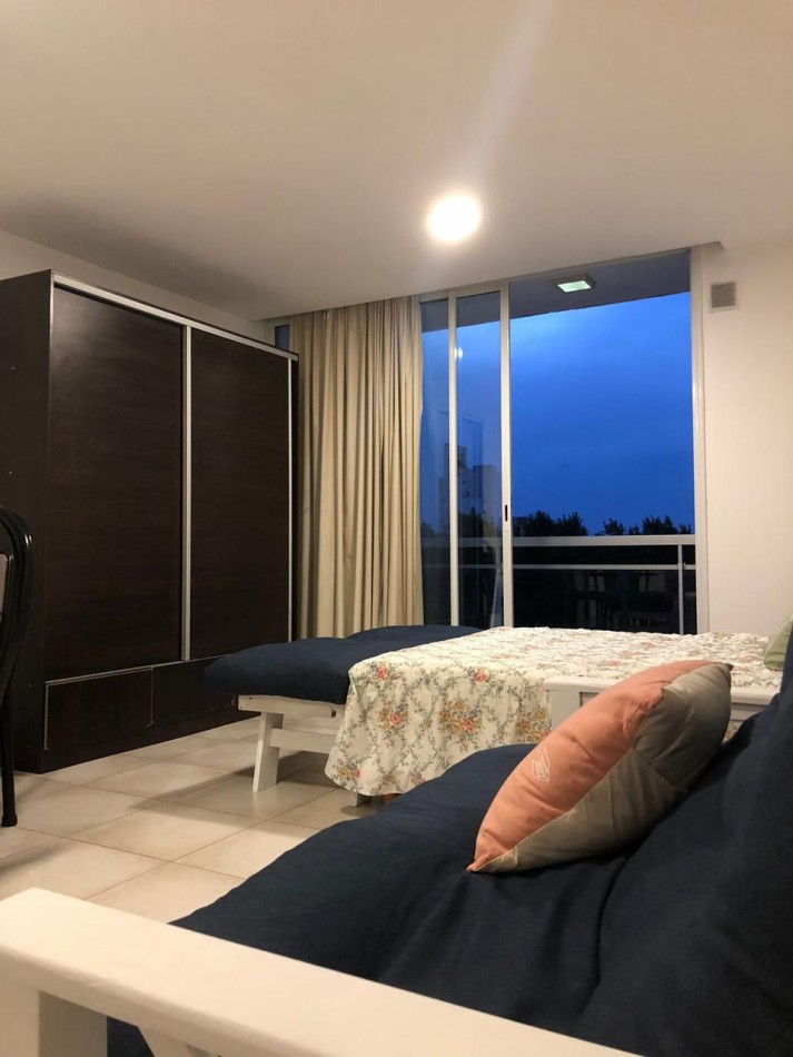 VENTA MONOAMBIENTE CON BALCON