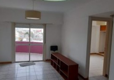 VENTA DEPARTAMENTO 2 AMB CON BALCON