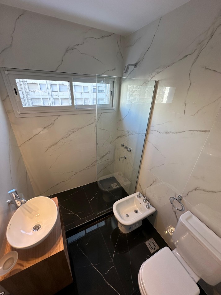 Departamento 2 ambientes con dependencia totalmente reciclado - Edificio Florida / Galeria Florida