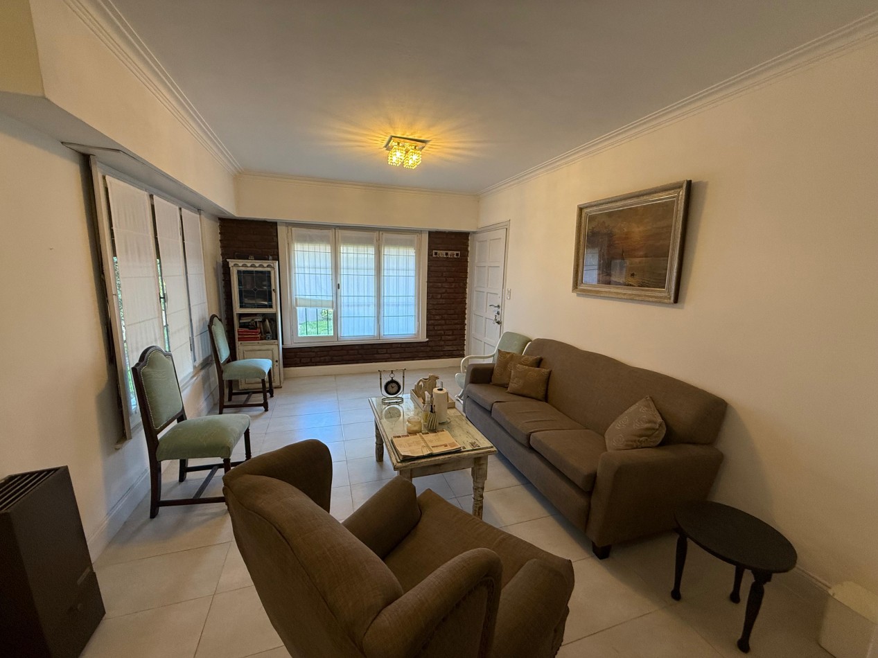 Casa de 6 ambientes - Parque Luro