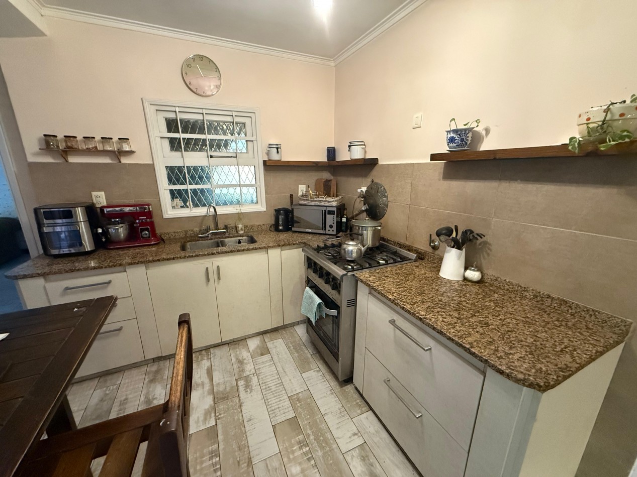 Casa de 6 ambientes - Parque Luro