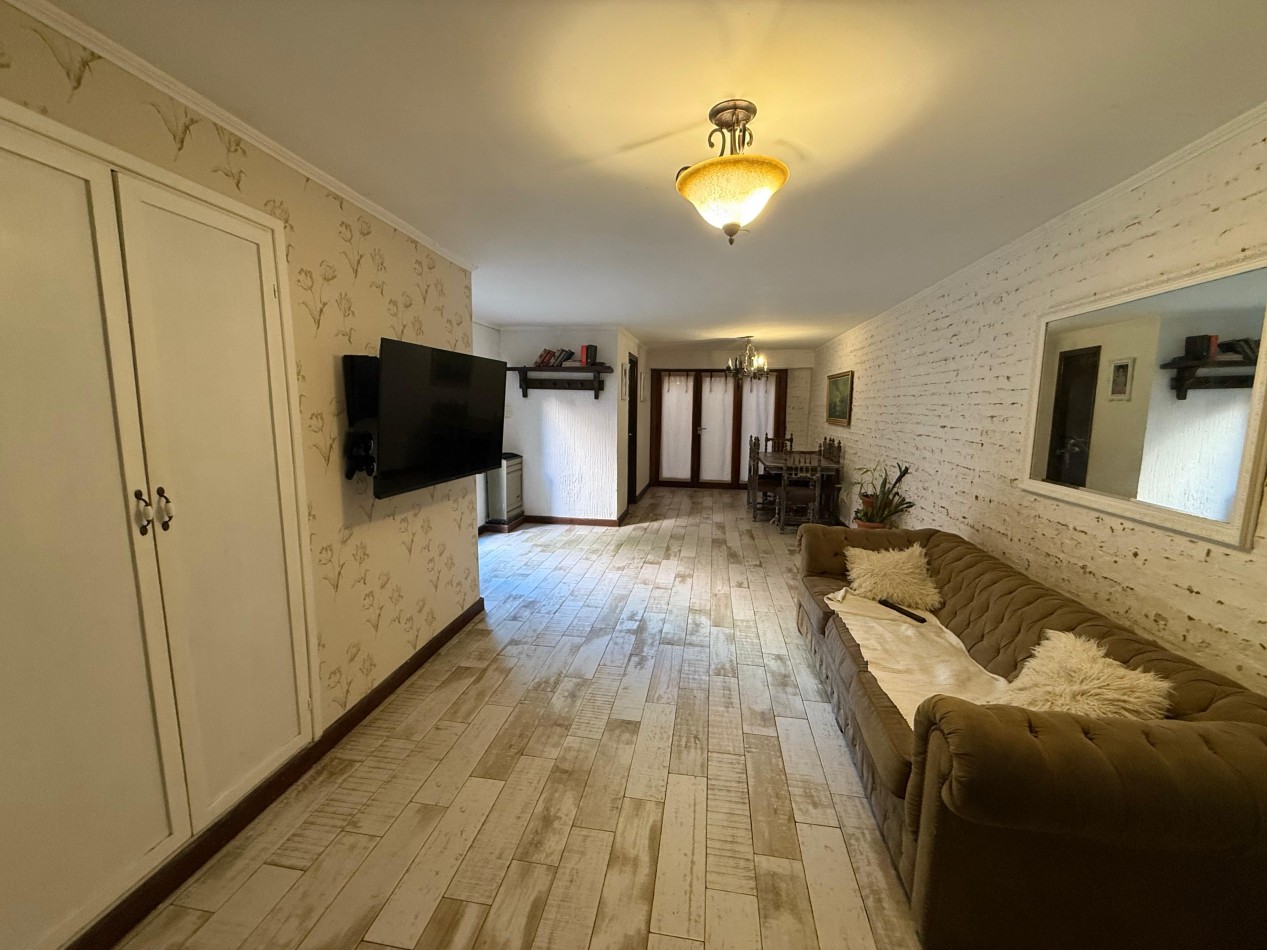 Casa de 6 ambientes - Parque Luro