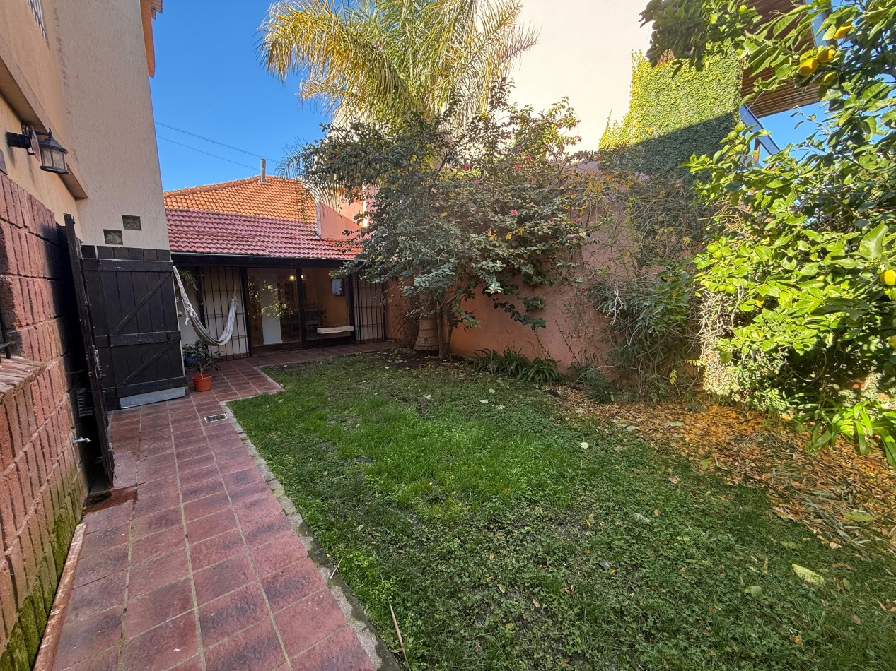 Casa de 6 ambientes - Parque Luro