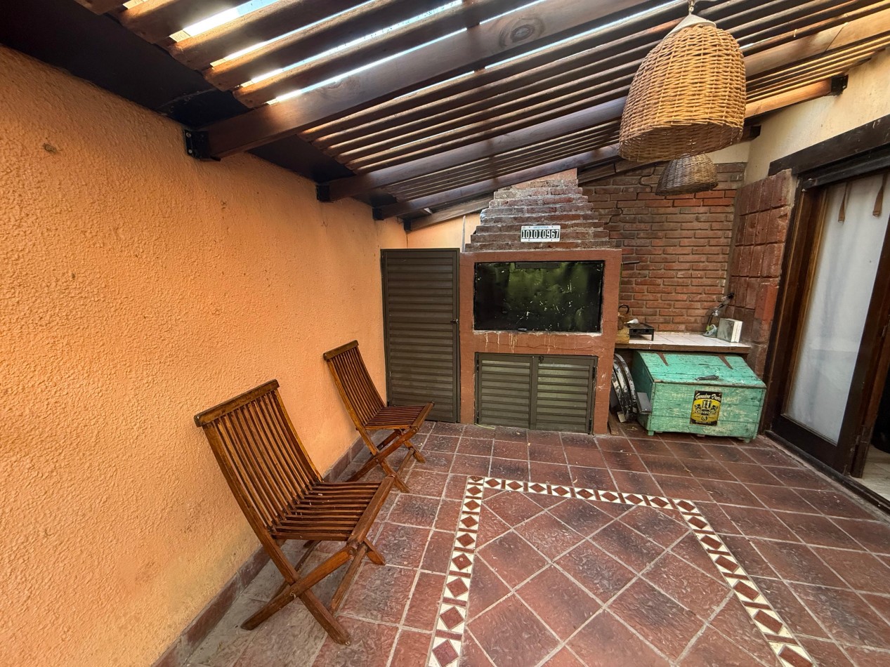 Casa de 6 ambientes - Parque Luro