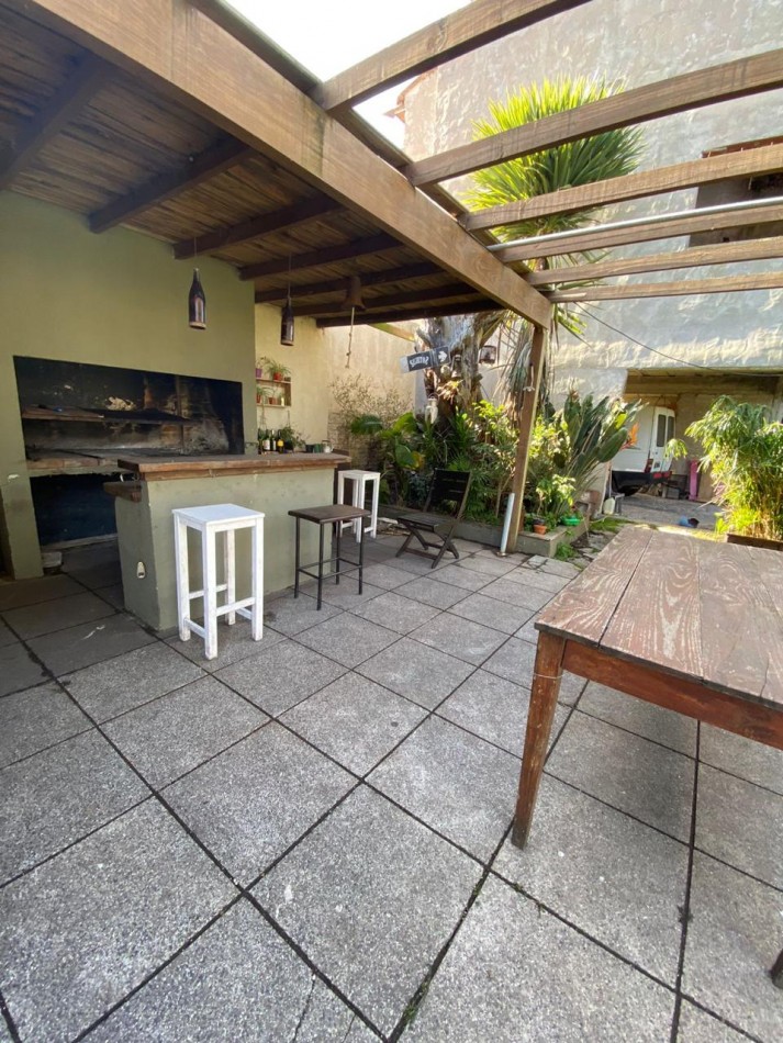 Excepcional oportunidad en Barrio Constitucion - Casa a reciclar + 4 lotes unificados a 150 metros del mar