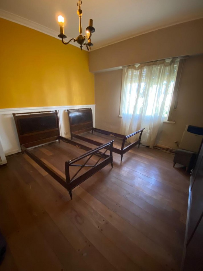 Excepcional oportunidad en Barrio Constitucion - Casa a reciclar + 4 lotes unificados a 150 metros del mar