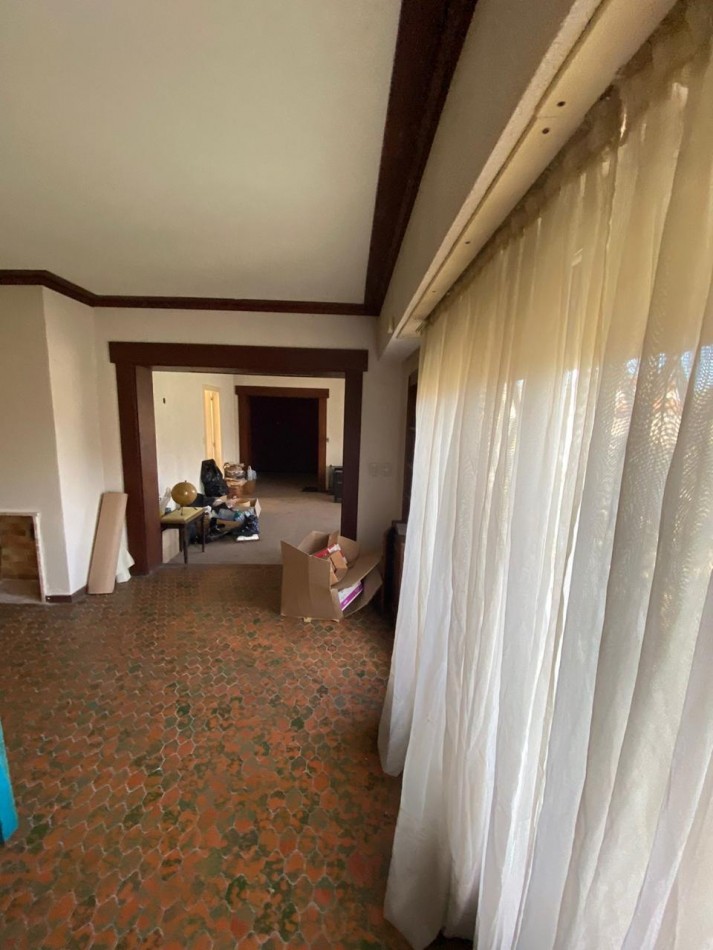 Excepcional oportunidad en Barrio Constitucion - Casa a reciclar + 4 lotes unificados a 150 metros del mar