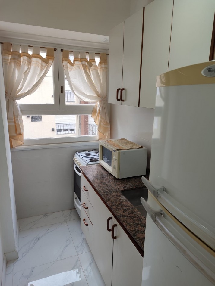 Departamento 2 Ambientes a la Calle - Centro