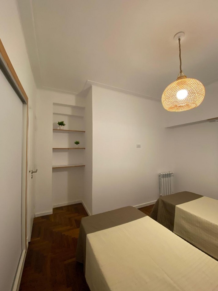 Departamento 3 Ambientes a la Calle con Balcon - Plaza Colon