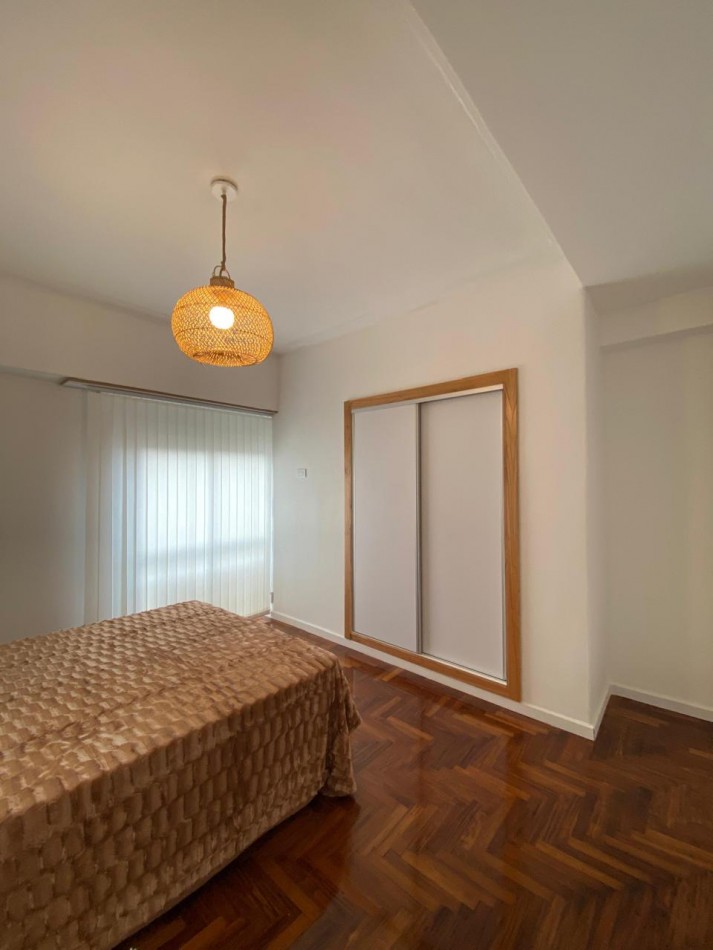 Departamento 3 Ambientes a la Calle con Balcon - Plaza Colon