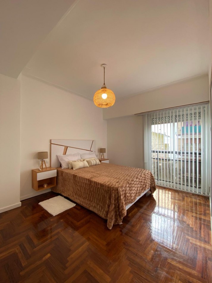 Departamento 3 Ambientes a la Calle con Balcon - Plaza Colon