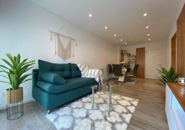 Departamento 3 Ambientes a la Calle con Balcon - Plaza Colon