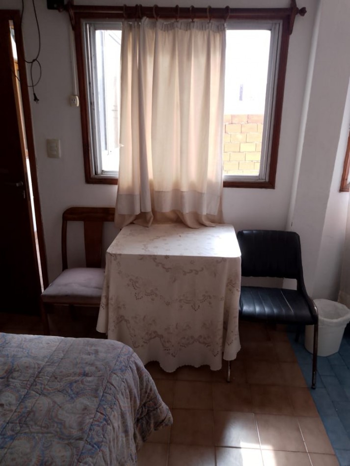 Hospedaje 21 habitaciones 25 baños