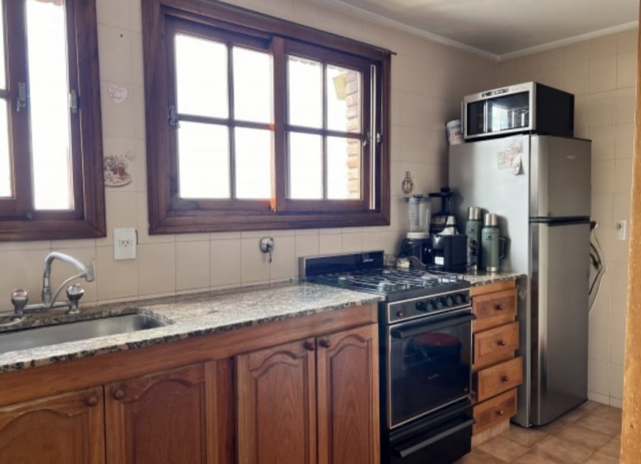 DEPARTAMENTO 3 AMB CON COCHERA Y BAULERA FRENTE AL MAR EN PUNTA MOGOTES,PERMUTA Y FINANCIA