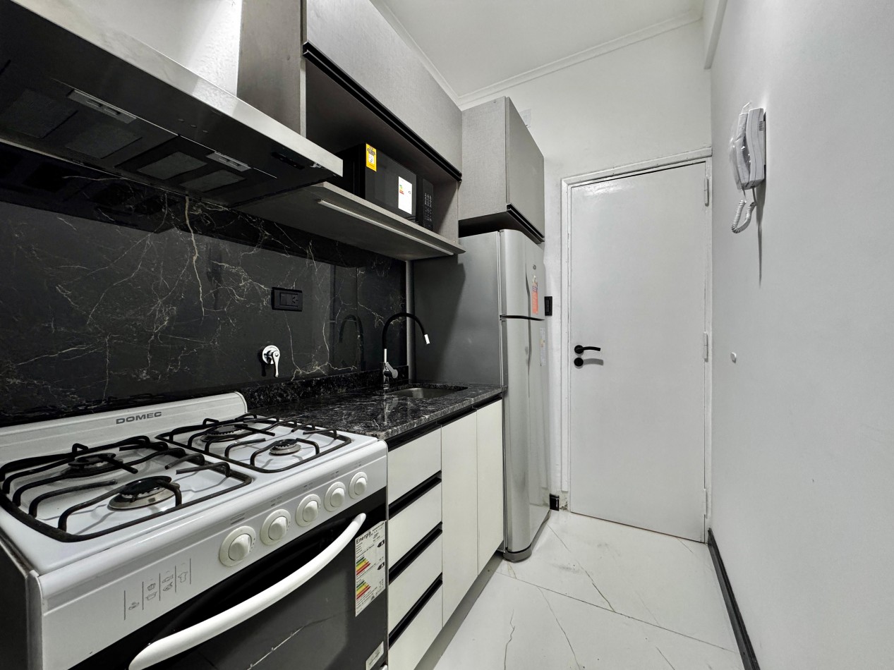 DEPARTAMENTO 2 AMBIENTES CON VENTANAL A LA CALLE EN PLAZA COLON