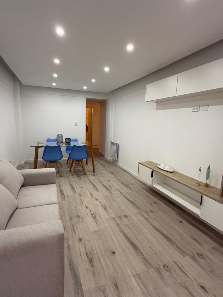 DEPARTAMENTO 3 AMBIENTES BALCON SALIENTE Y COCHERA