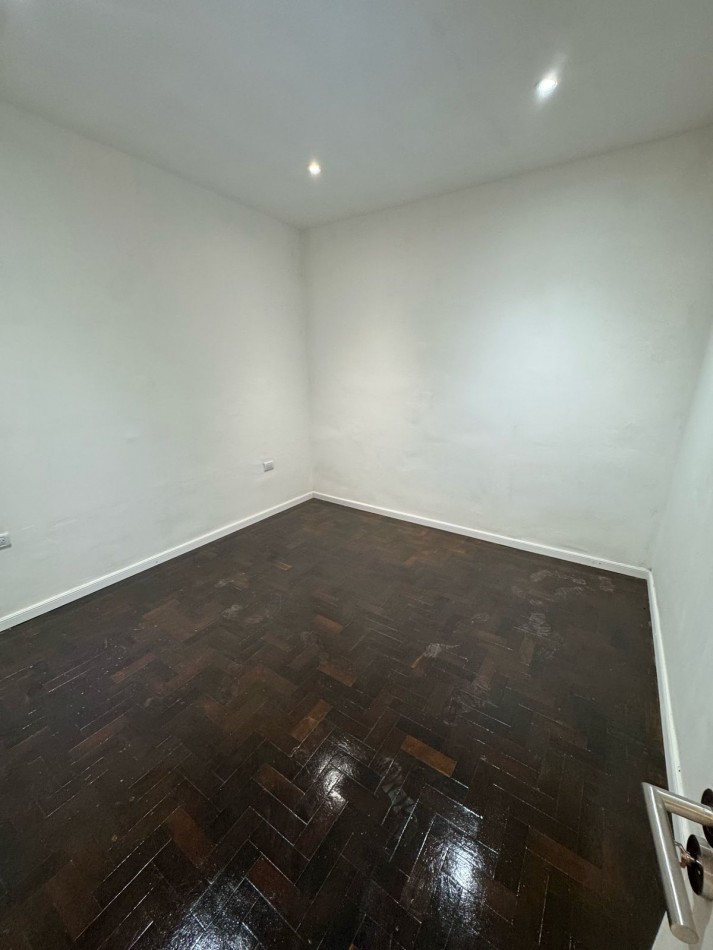 PH 3 AMBIENTES EN PLANTA BAJA AL FRENTE EN VILLA PRIMERA