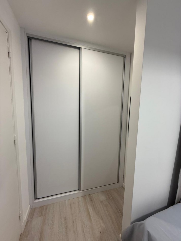 DEPARTAMENTO 3 AMBIENTES A LA CALLE CON BALCON Y VISTA LATERAL AL MAR