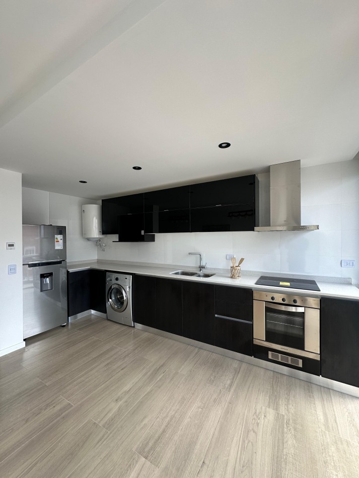 DEPARTAMENTO 2 AMBIENTES CON BALCON, A ESTRENAR, EN PLAZA COLON