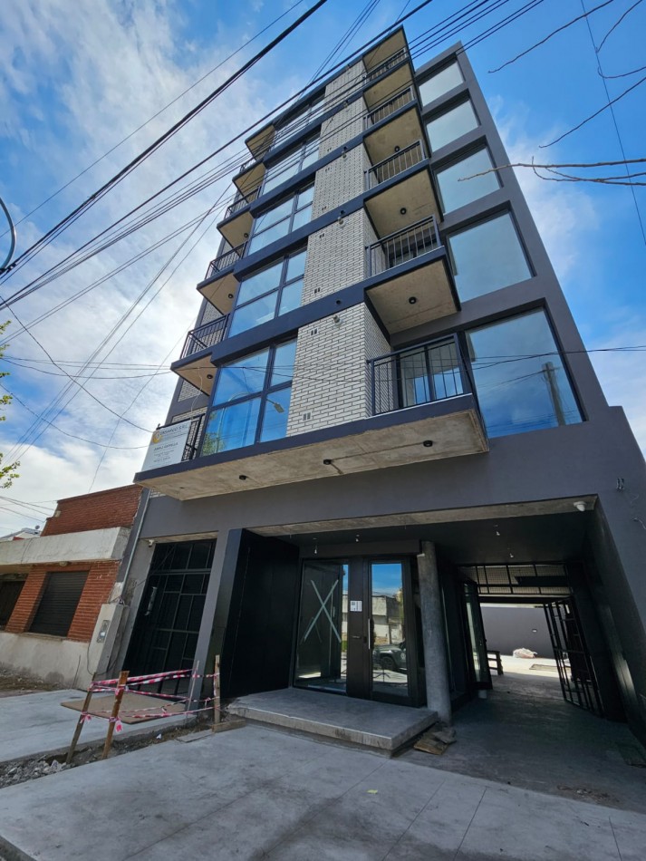 DEPARTAMENTOS DE 2 Y 3 AMB CON ESPACIO DE COCHERA OPCIONAL Y QUINCHO COMUNITARIO CON PARRILLA