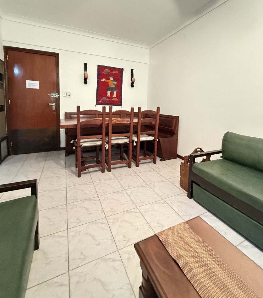 Departamento dos ambientes con cochera cubierta  y baulera