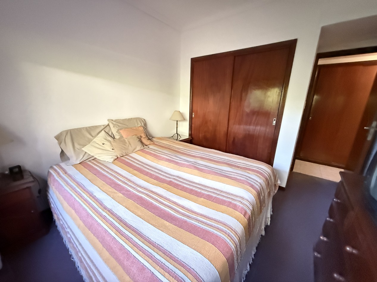 Departamento dos ambientes con cochera cubierta  y baulera