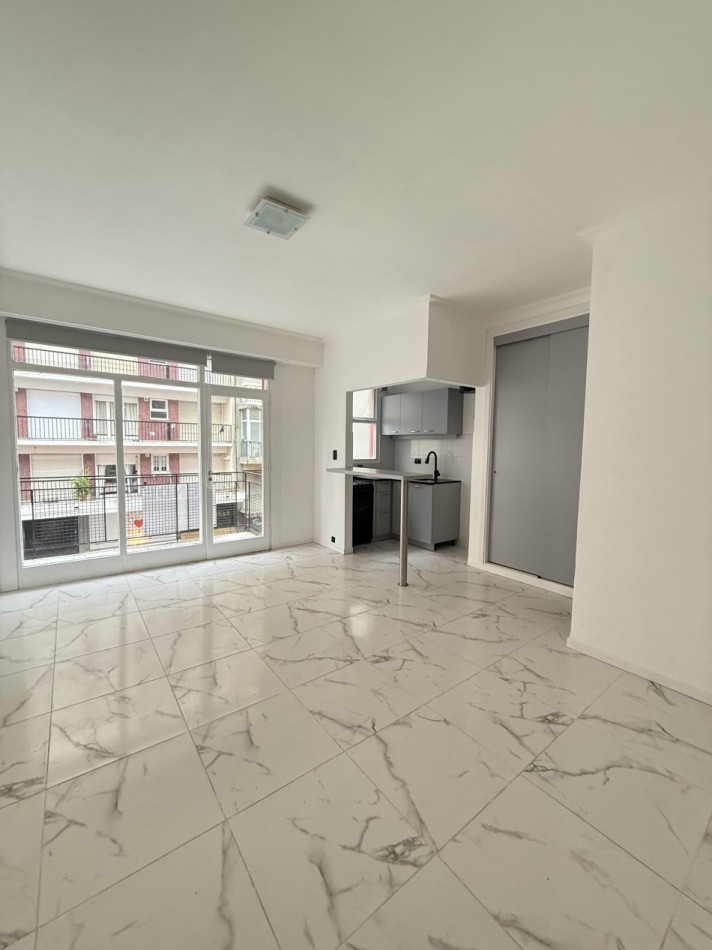 Departamento monoambiente a la calle 